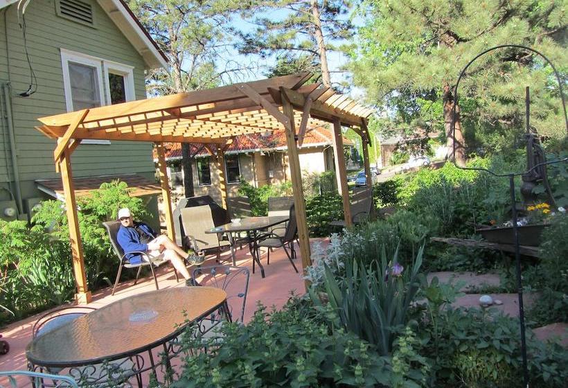 Avenue Hotel Bed And Breakfast