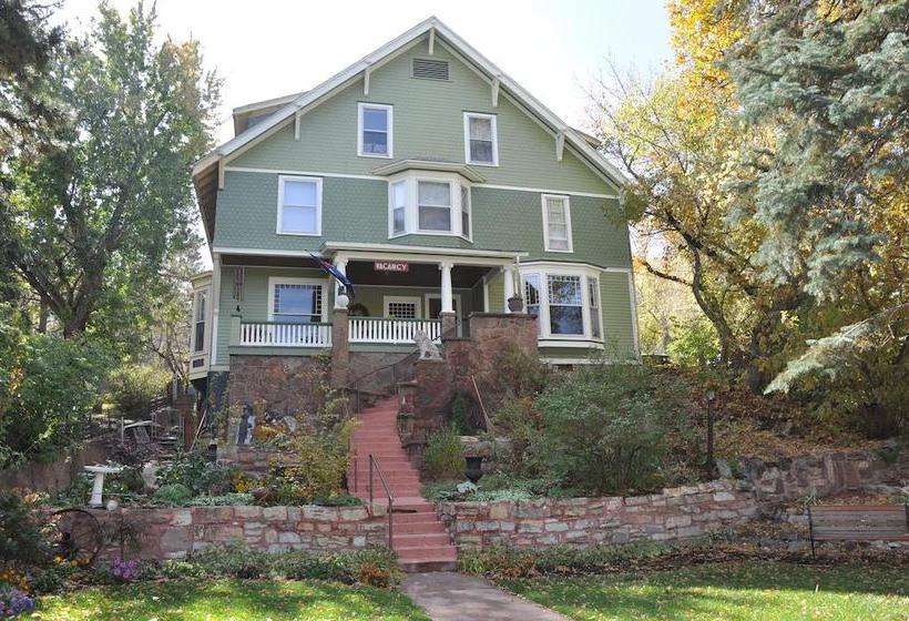 Avenue Hotel Bed And Breakfast