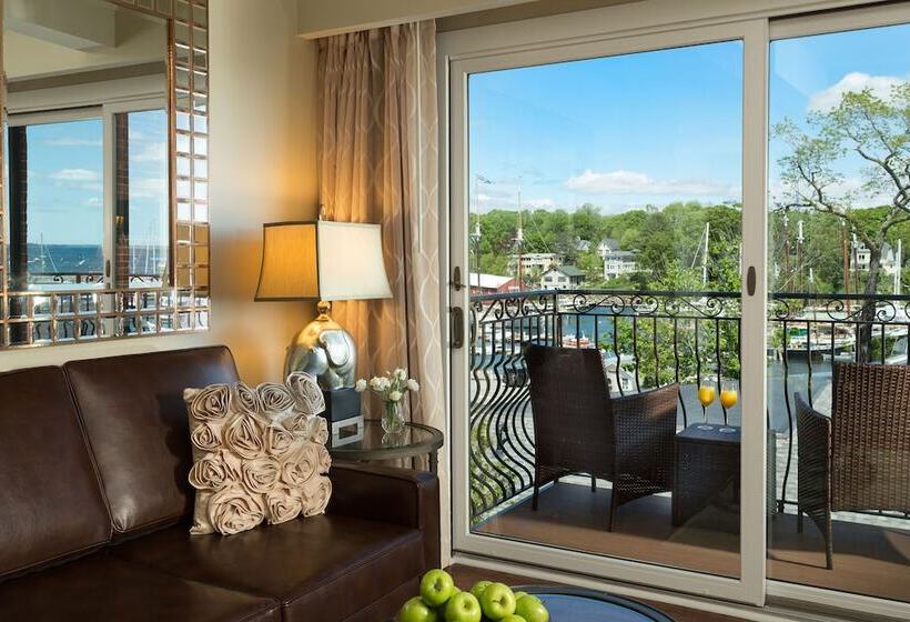 فندق 16 Bay View