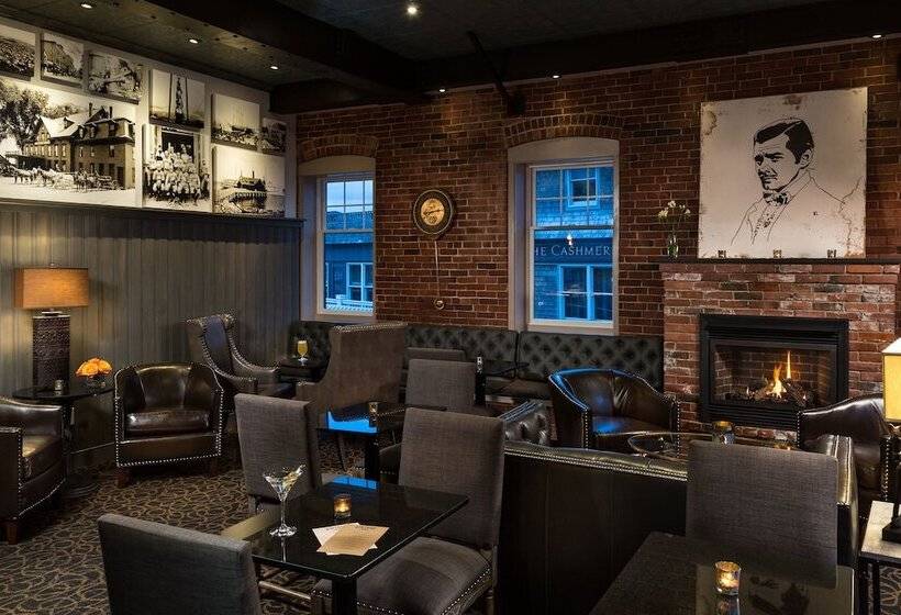 فندق 16 Bay View