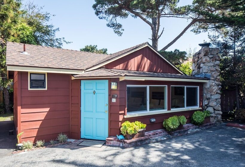 فندق Andril Fireplace Cottages