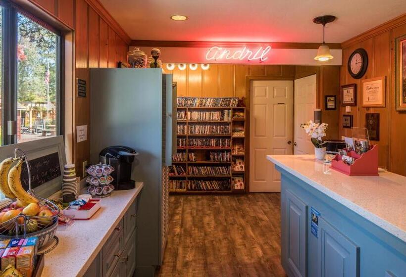 فندق Andril Fireplace Cottages