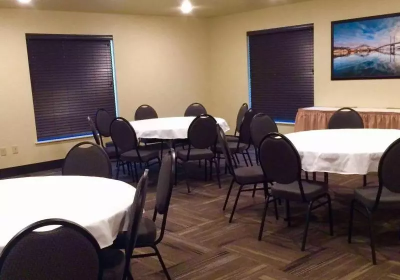 Aspen Suites Hotel Sitka