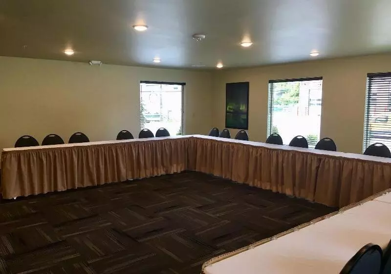 Aspen Suites Hotel Sitka