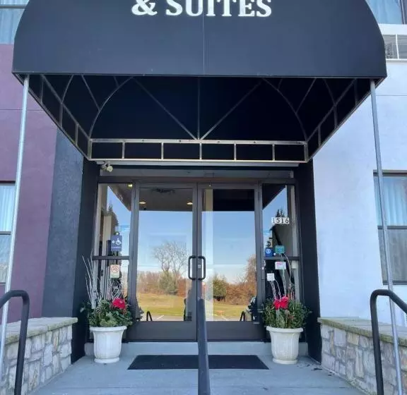 ホテル Brinton Suites