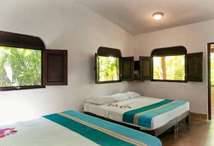 هتل Real De La Palma