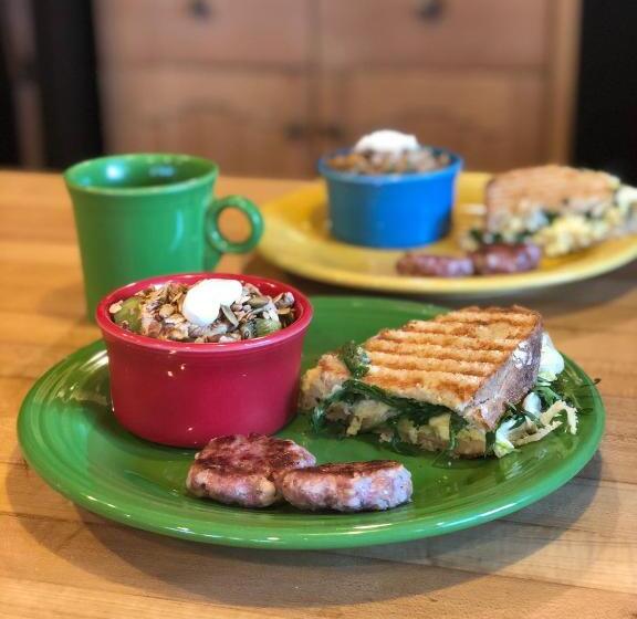 Mariposa Lodge Bed And Breakfast