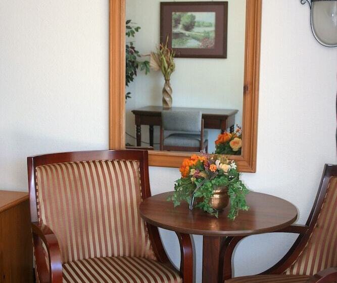 فندق على الطريق Passion Play Road Inn Formerly Statue Road Inn