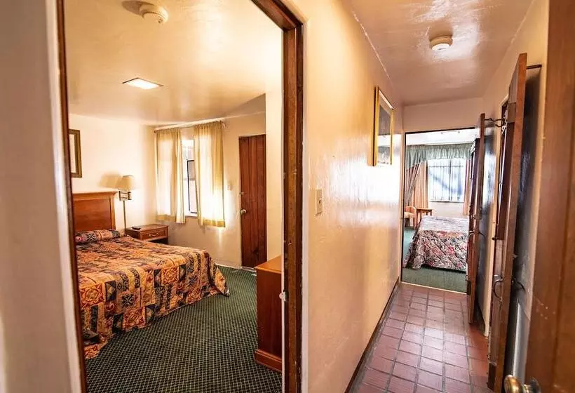 Sands Motel