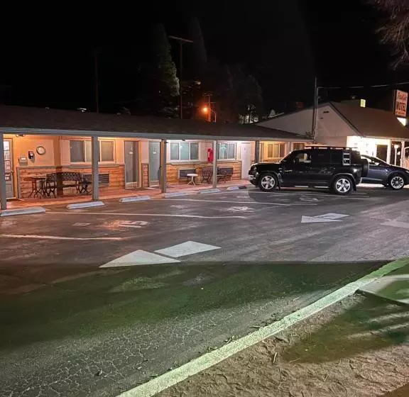 Starlight Motel