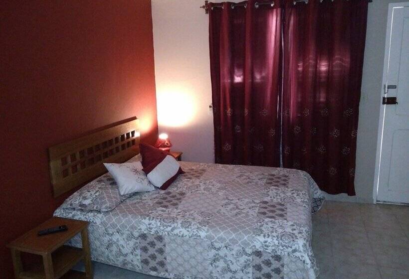 تختخواب و صبحانه Front Beach House