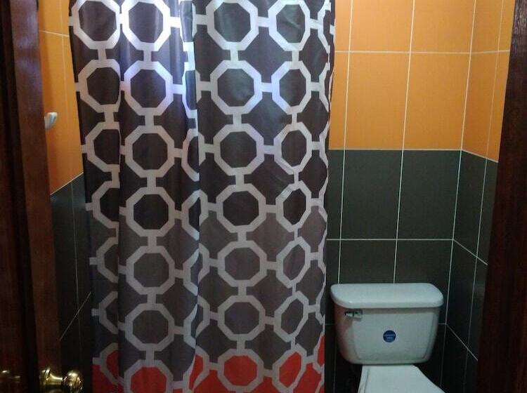 تختخواب و صبحانه Front Beach House