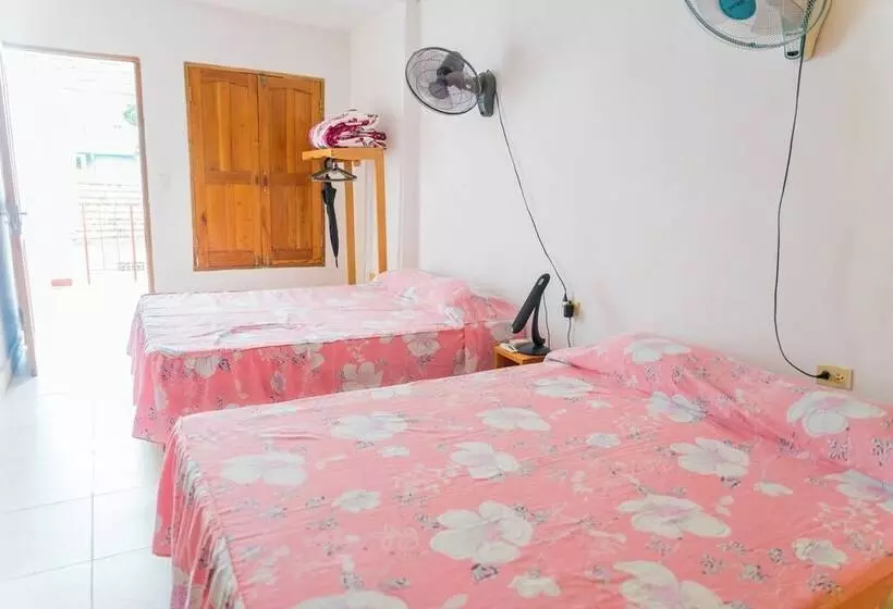 تختخواب و صبحانه Hostal Cabriales
