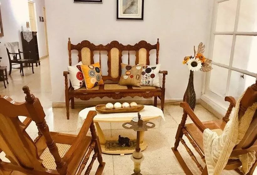 ベッドアンドブレックファースト Hostal Nelson Y Consuelo