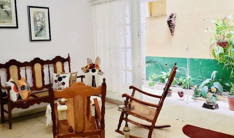 تختخواب و صبحانه Hostal Nelson Y Consuelo