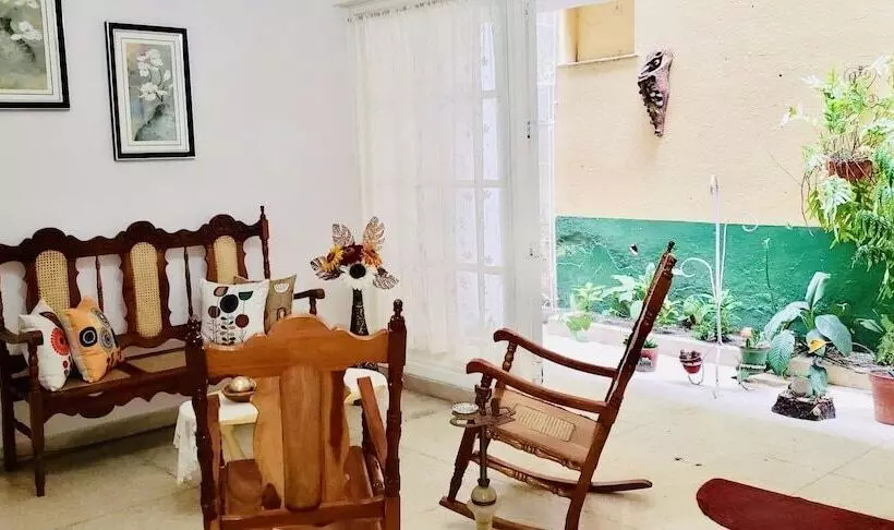 ベッドアンドブレックファースト Hostal Nelson Y Consuelo
