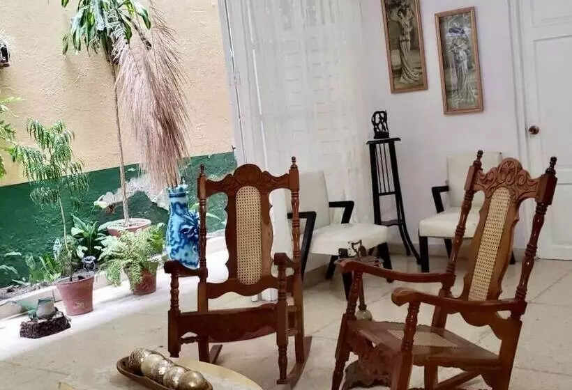 ベッドアンドブレックファースト Hostal Nelson Y Consuelo