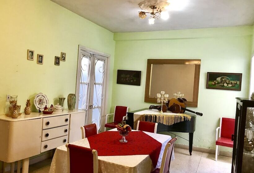 تختخواب و صبحانه Hostal Nelson Y Consuelo