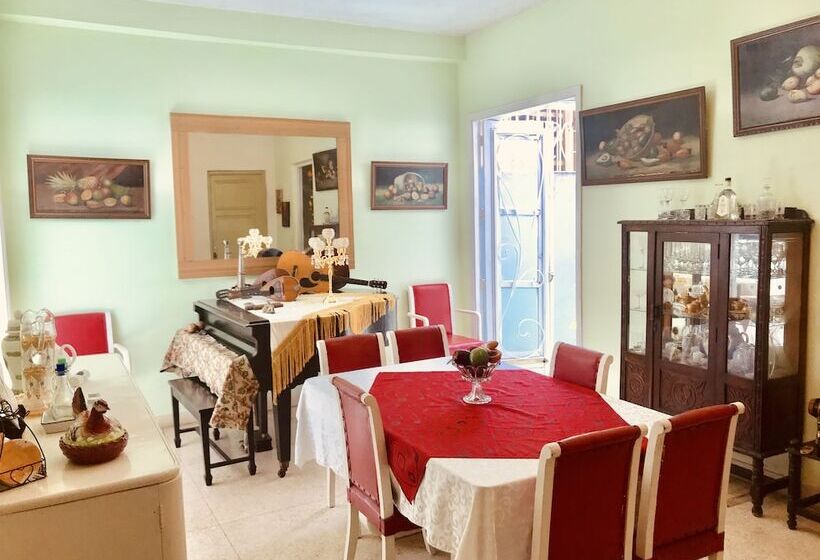 تختخواب و صبحانه Hostal Nelson Y Consuelo