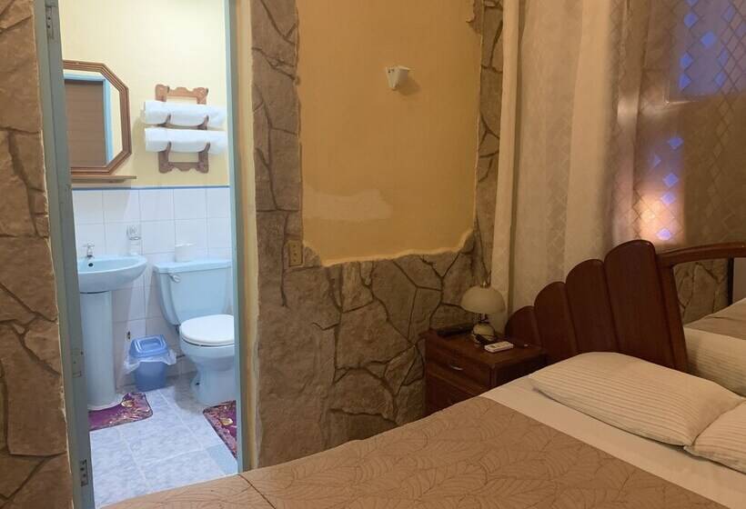 پانسیون Bs & Hostal Brisas Del Mar