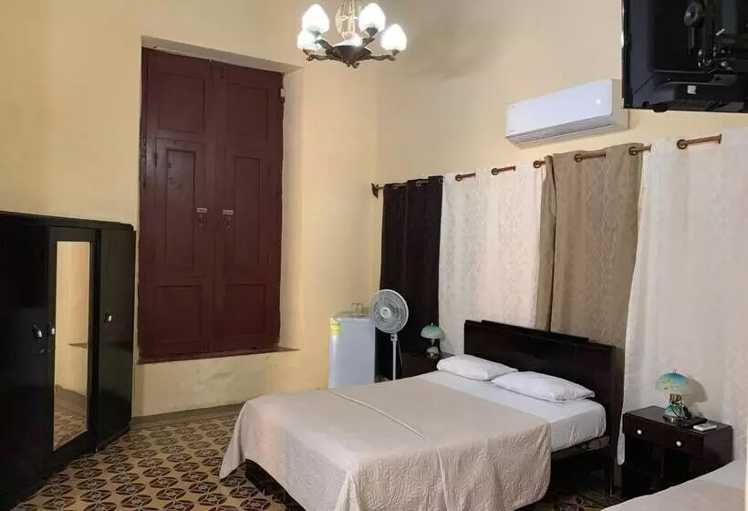 ペンション Bs & Hostal Brisas Del Mar