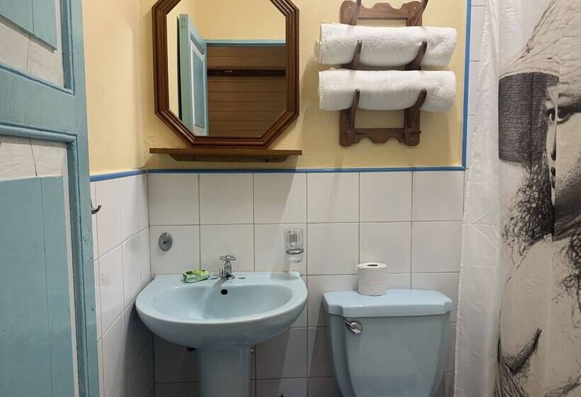 پانسیون Bs & Hostal Brisas Del Mar