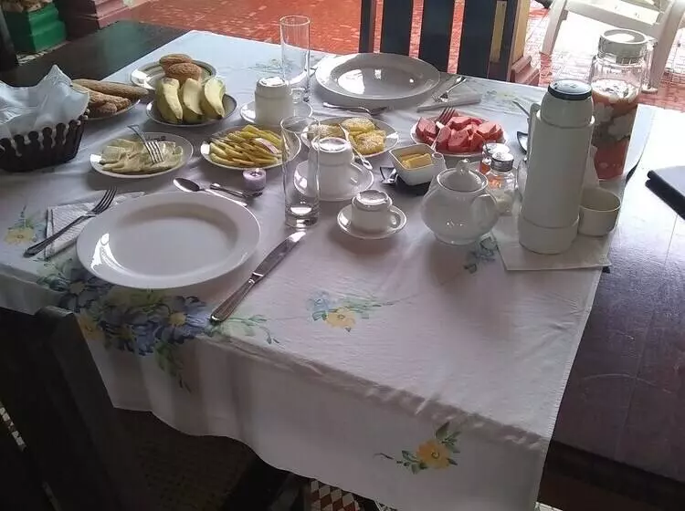 ペンション Bs & Hostal Brisas Del Mar