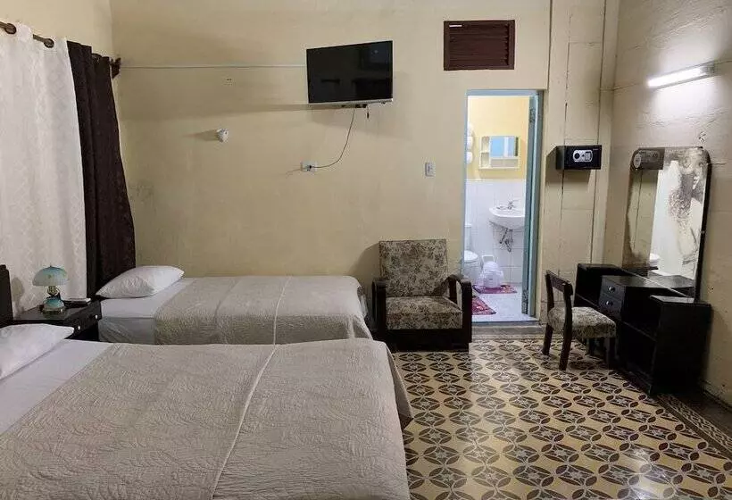 ペンション Bs & Hostal Brisas Del Mar