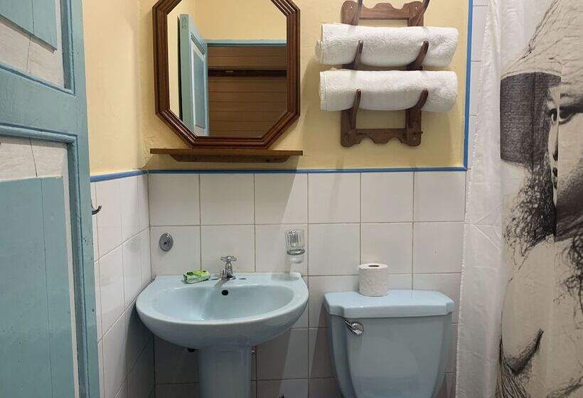 پانسیون Bs & Hostal Brisas Del Mar