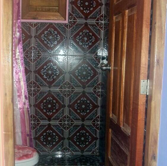 پانسیون Casa El Almendro Maritza Y Omar