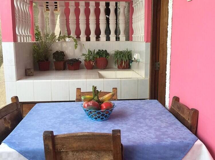 پانسیون Casa El Almendro Maritza Y Omar