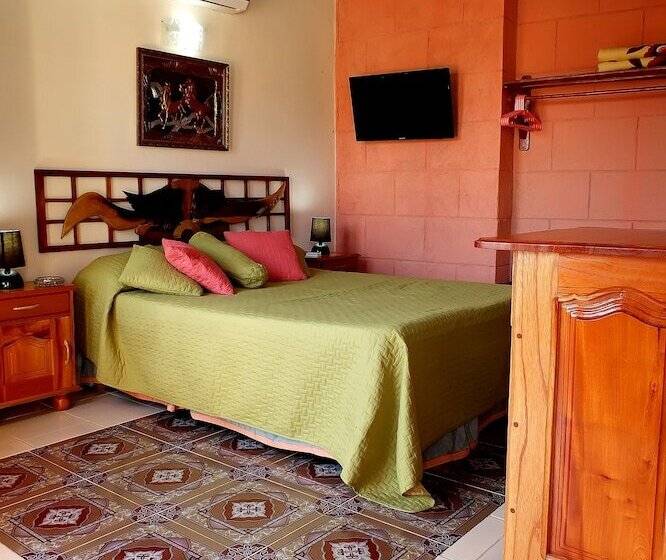 پانسیون Hostal Don Jose