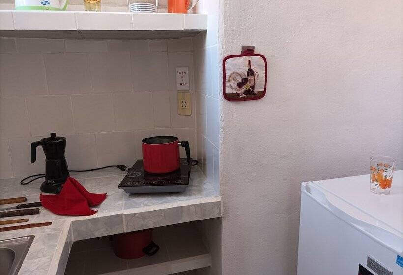 پانسیون Hostal Rosa Helena