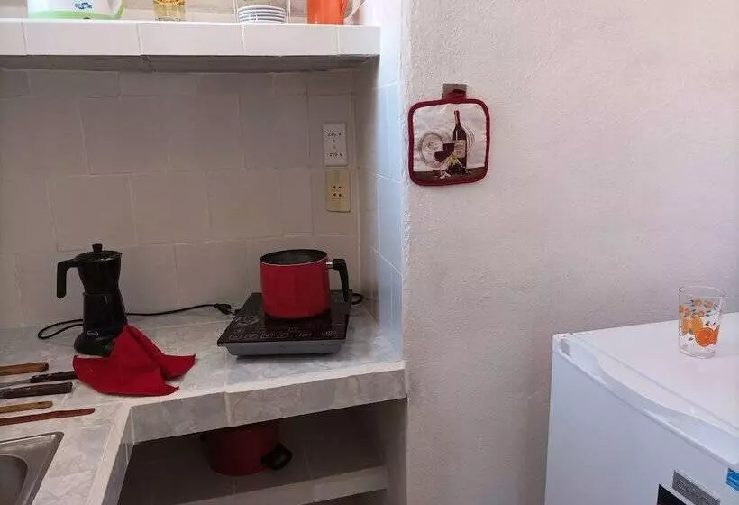 پانسیون Hostal Rosa Helena