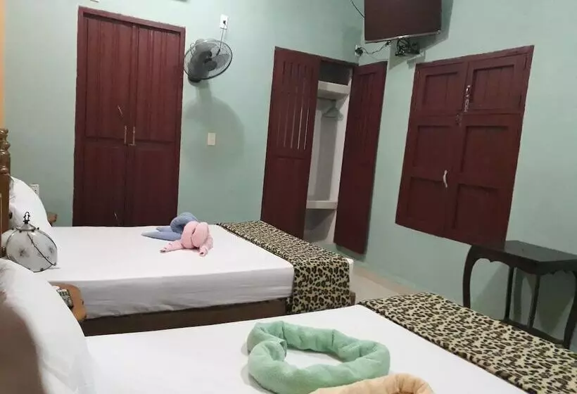 پانسیون Hostal Rosa Helena