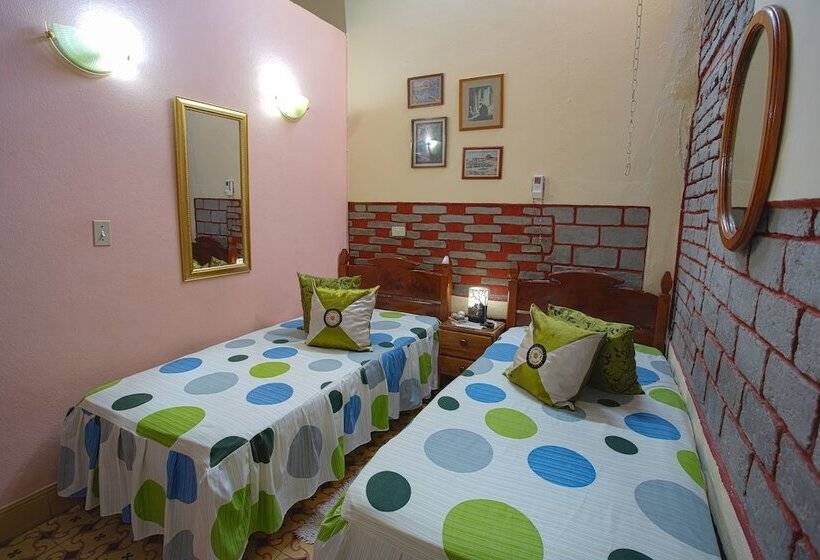 پانسیون Sra Olga Rivera