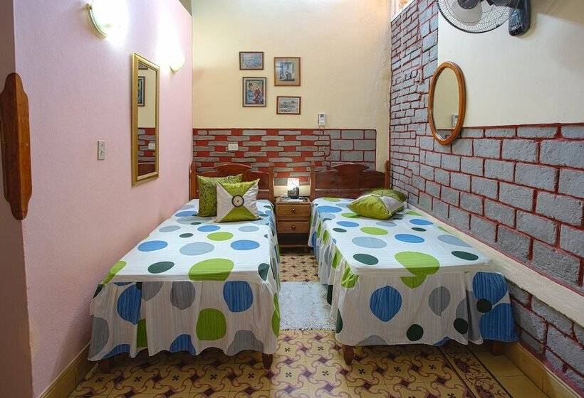 پانسیون Sra Olga Rivera