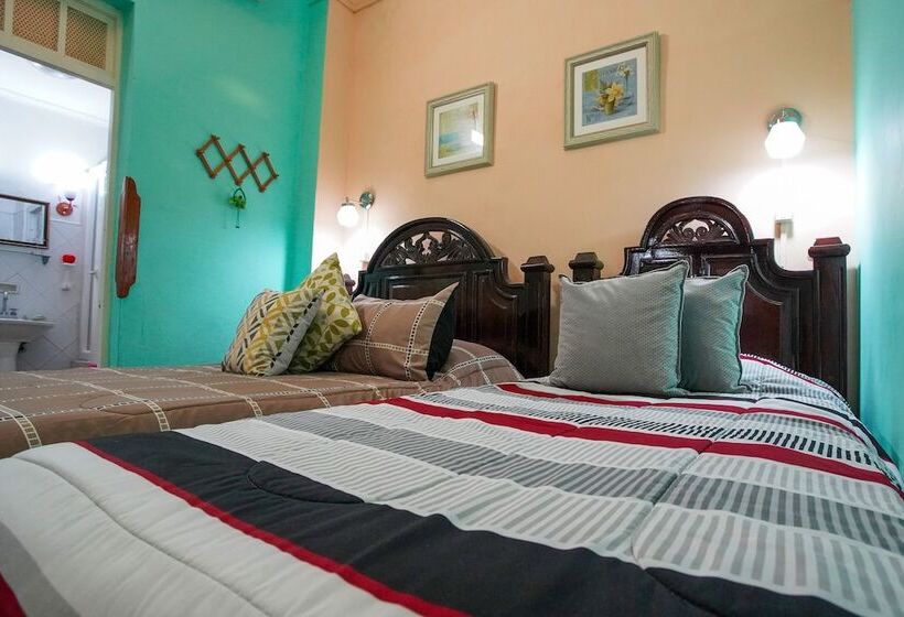 پانسیون Sra Olga Rivera