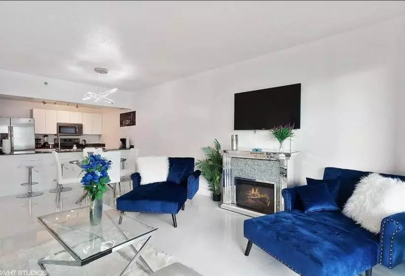 10 Min To Beach Penthouse Oceanview King Free Parking