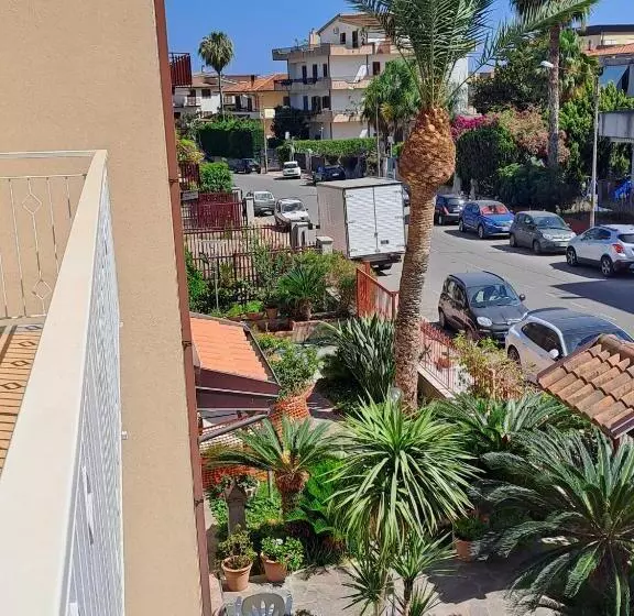 ベッドアンドブレックファースト Maraneri Rooms