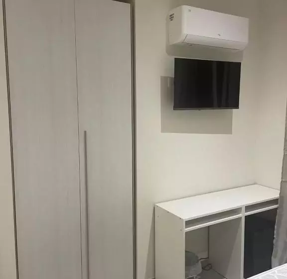 ベッドアンドブレックファースト Maraneri Rooms