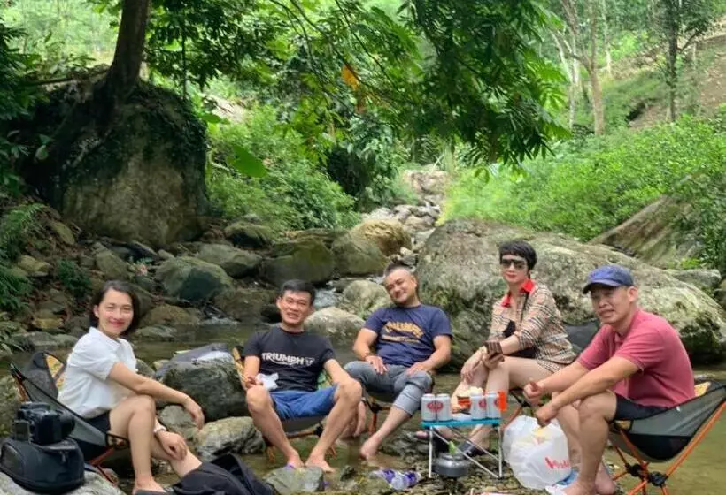 تختخواب و صبحانه Sánh Thuấn Homestay