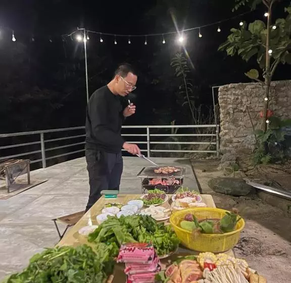 تختخواب و صبحانه Sánh Thuấn Homestay