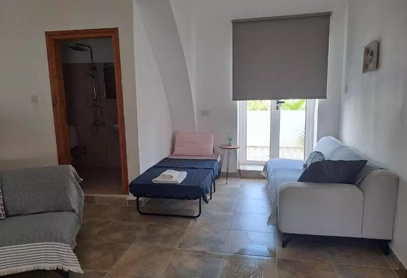 Hera Palace Boutique