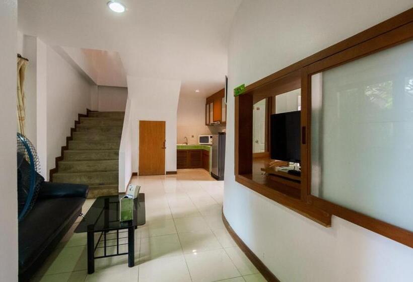 Hotel ชญาดา การ์เด้นเฮาส์ & รีสอร์ท