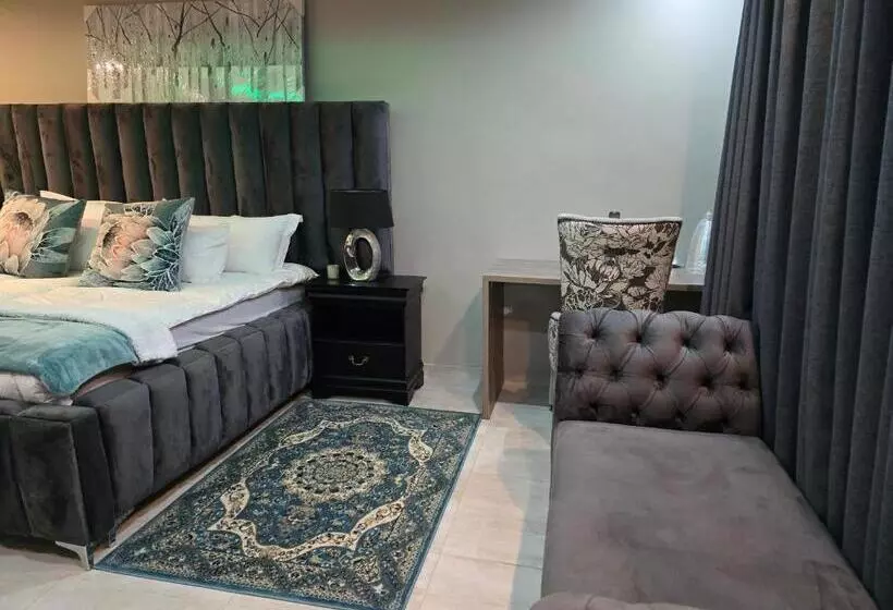 Hotelli Nyamankulu Guest Lodge