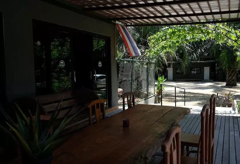 Hotelli Phang Nga Farmstay