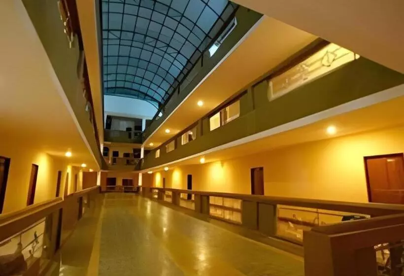 Hotelli Phuthong Place