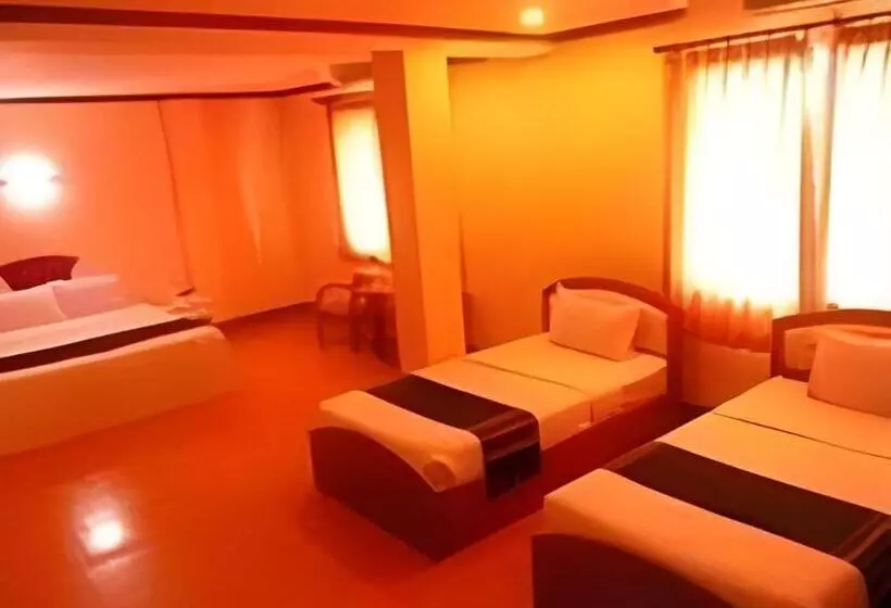 Hotelli Phuthong Place