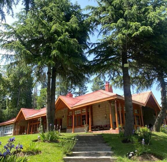 هتل Retreat House